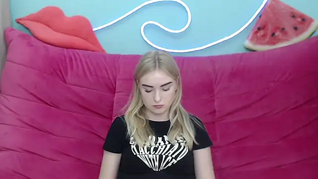 Snapshot of SofySofty chatting on November 10, 2025, 6:29 am SofySofty online show from November 10, 2025, 6:29 am