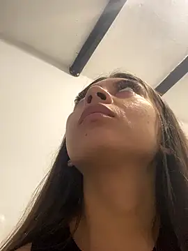 Snapshot of Sara-cooper2 chatting on December 22, 2025, 12:33 am Sara-cooper2 online show from December 22, 2025, 12:33 am