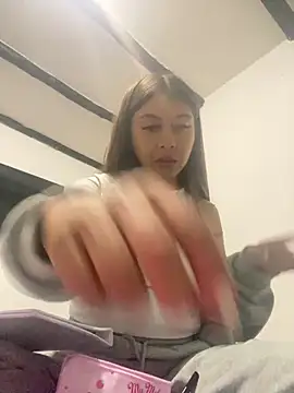 Snapshot of Sara-cooper2 chatting on February 9, 2026, 3:59 am Sara-cooper2 online show from February 9, 2026, 3:59 am