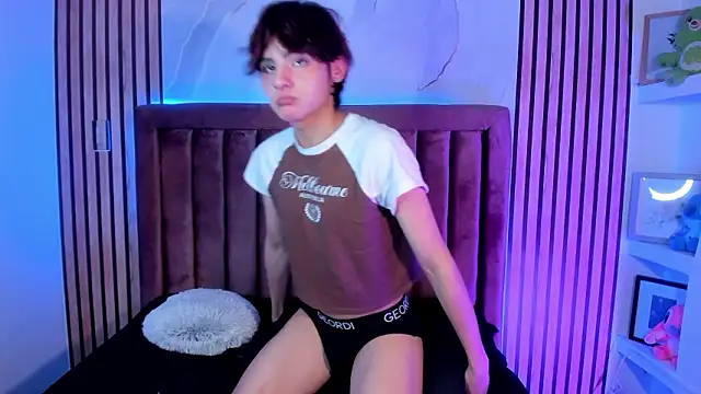 MathiasGreen  online show from March 16, 2026, 9:17 pm