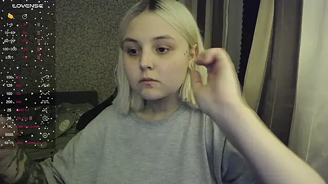 Snapshot of vendymories chatting on November 3, 2025, 1:55 am vendymories online show from November 3, 2025, 1:55 am