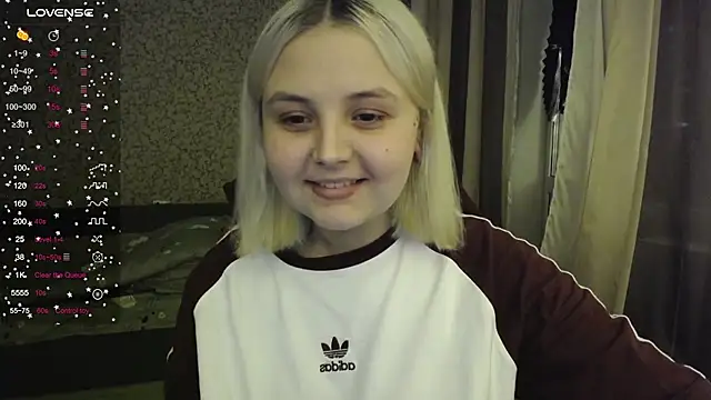 Snapshot of vendymories chatting on November 7, 2025, 2:27 am vendymories online show from November 7, 2025, 2:27 am