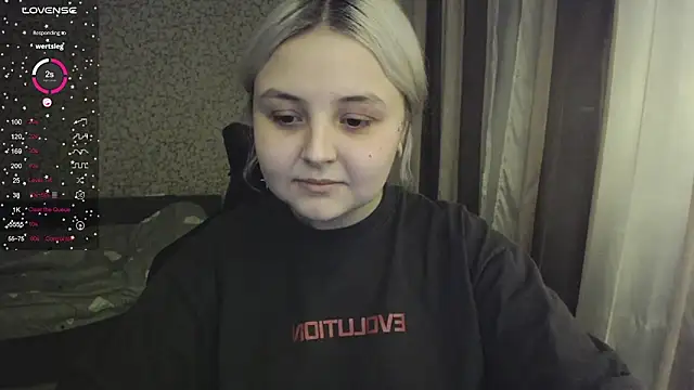 Snapshot of vendymories chatting on November 14, 2025, 2:37 am vendymories online show from November 14, 2025, 2:37 am