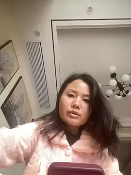 Mier-cn online show from December 4, 2025, 5:28 am