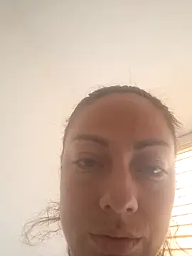 Snapshot of Katia_gh chatting on November 10, 2025, 5:29 pm Katia gh online show from November 10, 2025, 5:29 pm