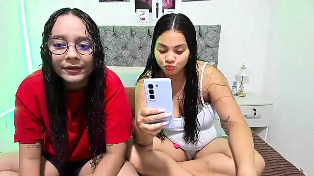 Snapshot of nay_and_aleja1 chatting on June 20, 2026, 10:15 pm nay and aleja1 online show from June 20, 2026, 10:15 pm