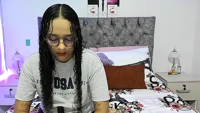 Snapshot of nay_and_aleja1 chatting on June 30, 2026, 10:43 pm nay and aleja1 online show from June 30, 2026, 10:43 pm