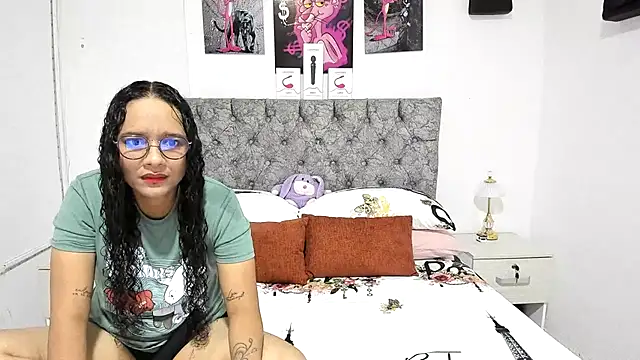 Snapshot of nay_and_aleja1 chatting on June 27, 2026, 11:33 pm nay and aleja1 online show from June 27, 2026, 11:33 pm