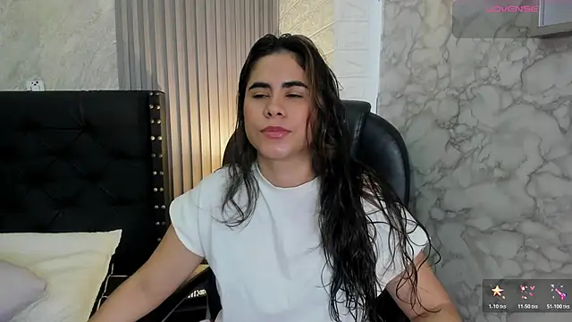 Snapshot of alicy__torres chatting on March 6, 2026, 12:22 pm alicy torres online show from March 6, 2026, 12:22 pm