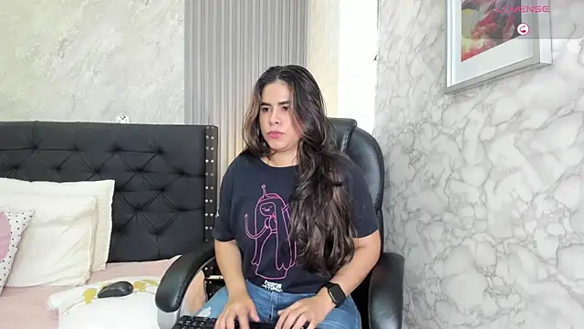 Snapshot of alicy__torres chatting on April 7, 2026, 12:18 pm alicy torres online show from April 7, 2026, 12:18 pm