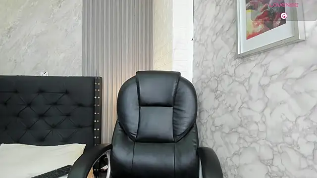 Snapshot of alicy__torres chatting on April 8, 2026, 12:17 pm alicy torres online show from April 8, 2026, 12:17 pm