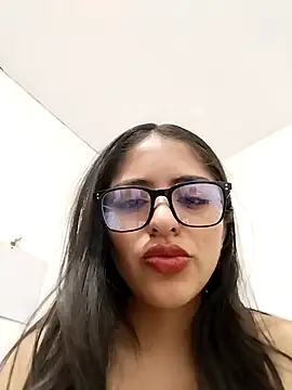 Snapshot of Goddesscut333 chatting on February 14, 2026, 1:17 am Goddesscut333 online show from February 14, 2026, 1:17 am