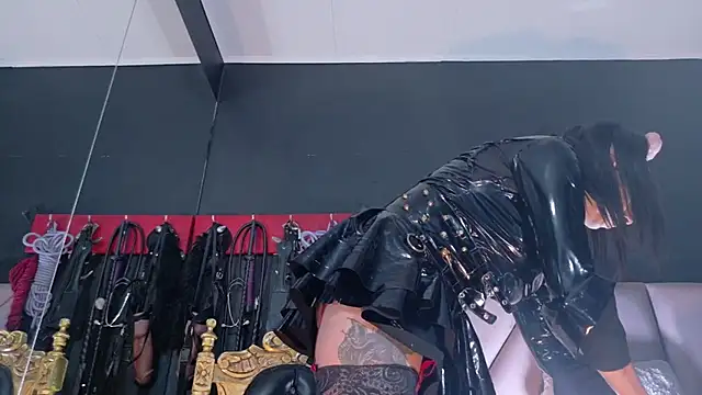 EvaSabath online show from February 16, 2026, 5:11 pm