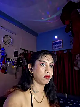 Love Beauty01 online show from June 1, 2026, 5:45 pm
