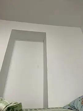 Snapshot of Selena_y chatting on February 13, 2026, 9:26 pm Selena y online show from February 13, 2026, 9:26 pm