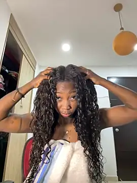 EmilyKisx online show from December 5, 2025, 10:25 am