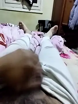 Snapshot of Sambox979 chatting on February 10, 2026, 11:15 pm Sambox979 online show from February 10, 2026, 11:15 pm