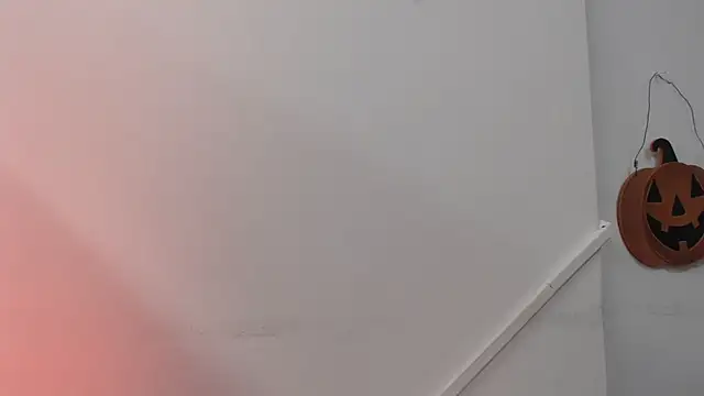 Snapshot of Lizbeth_Rouse chatting on October 25, 2025, 10:25 am Lizbeth Rouse online show from October 25, 2025, 10:25 am