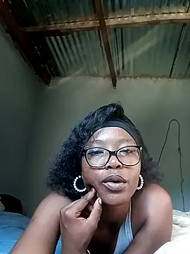 Snapshot of AngelaZamera chatting on November 11, 2025, 8:53 am AngelaZamera online show from November 11, 2025, 8:53 am