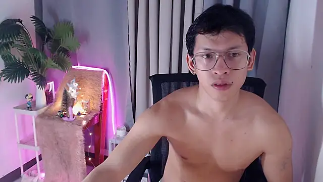 Snapshot of pinkcock_froi2305 chatting on November 21, 2025, 1:26 am pinkcock froi2305 online show from November 21, 2025, 1:26 am