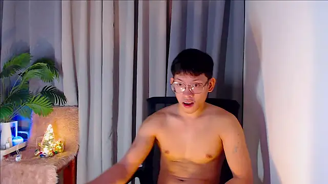 Snapshot of pinkcock_froi2305 chatting on October 11, 2025, 3:29 am pinkcock froi2305 online show from October 11, 2025, 3:29 am