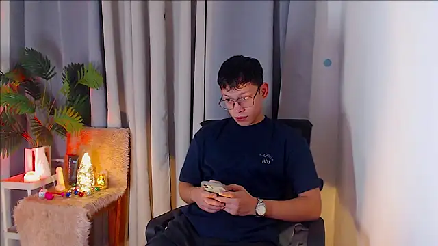 Snapshot of pinkcock_froi2305 chatting on October 4, 2025, 2:18 pm pinkcock froi2305 online show from October 4, 2025, 2:18 pm