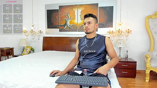 Snapshot of Valentiinoss chatting on February 14, 2026, 9:04 pm Valentiinoss online show from February 14, 2026, 9:04 pm