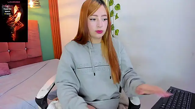 Aisha andy online show from November 25, 2025, 4:13 am