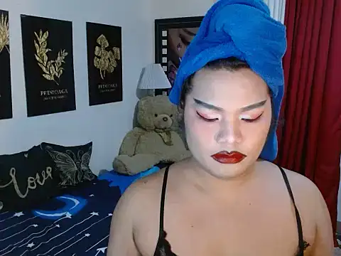 Snapshot of TSbrianaHugeCock chatting on November 14, 2025, 8:01 pm TSbrianaHugeCock online show from November 14, 2025, 8:01 pm