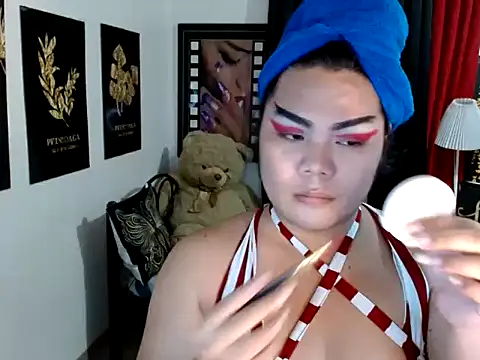 Snapshot of TSbrianaHugeCock chatting on April 18, 2026, 2:08 pm TSbrianaHugeCock online show from April 18, 2026, 2:08 pm