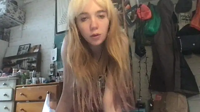 danceissex online show from September 24, 2025, 6:47 pm