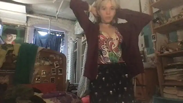 danceissex online show from December 5, 2025, 6:28 pm