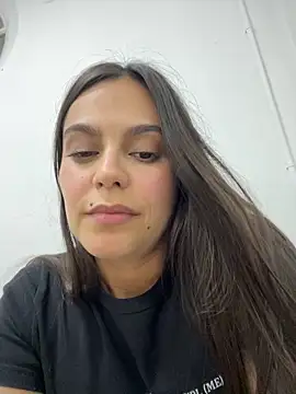 lulix69 online show from April 14, 2026, 12:37 am