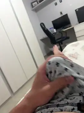 Snapshot of Novinho16cmz chatting on October 13, 2025, 1:07 am Novinho16cmz online show from October 13, 2025, 1:07 am