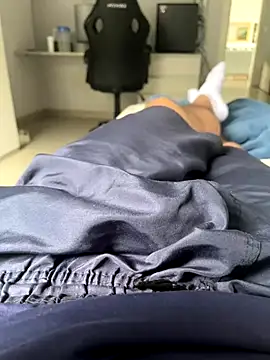 Snapshot of Novinho16cmz chatting on October 10, 2025, 3:57 pm Novinho16cmz online show from October 10, 2025, 3:57 pm