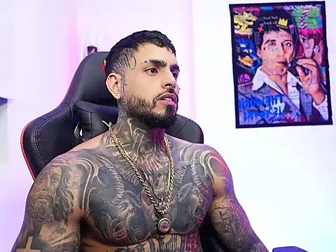 Snapshot of logan_hugh8 chatting on November 24, 2025, 3:17 am logan hugh8 online show from November 24, 2025, 3:17 am