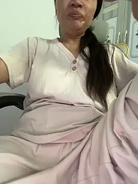 coco-o online show from September 14, 2025, 3:07 am