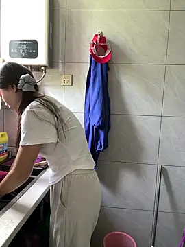 coco-o online show from September 26, 2025, 3:24 am