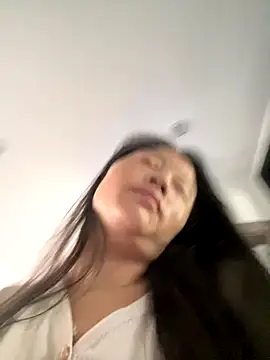 coco-o online show from October 6, 2025, 12:01 am