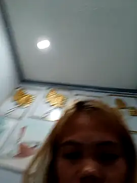 Sexxie Ella22 online show from April 5, 2026, 9:54 pm