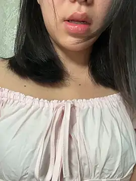 Snapshot of luluya1314 chatting on July 9, 2026, 10:04 am luluya1314 online show from July 9, 2026, 10:04 am