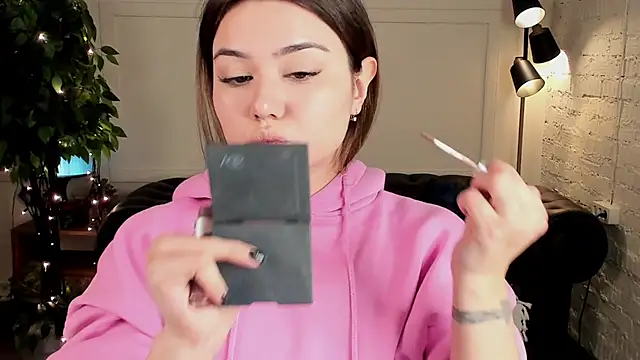 Snapshot of Dark_Moni chatting on January 16, 2026, 2:48 am Dark Moni online show from January 16, 2026, 2:48 am