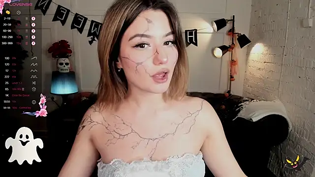 Dark Moni online show from October 31, 2025, 8:55 am