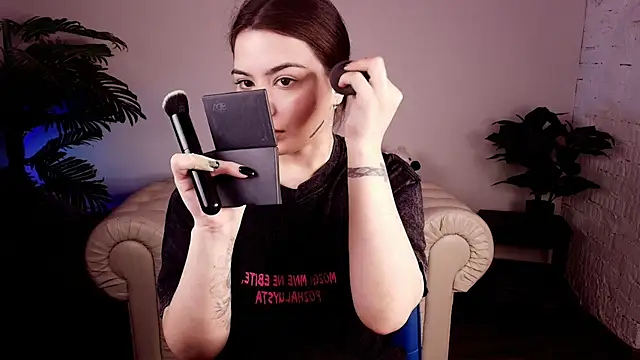 Dark Moni online show from April 2, 2026, 2:52 am