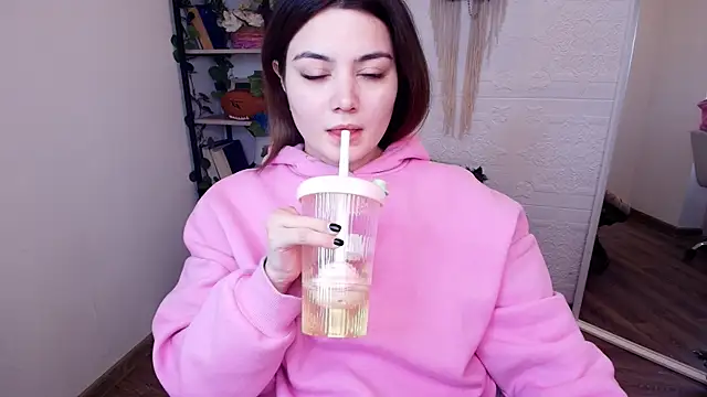 Snapshot of Dark_Moni chatting on December 22, 2025, 2:55 am Dark Moni online show from December 22, 2025, 2:55 am