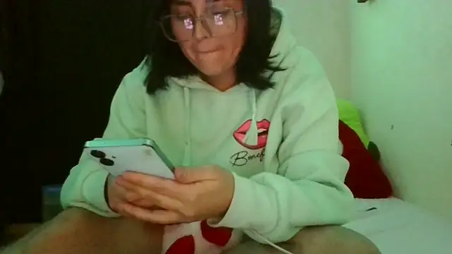 Snapshot of jenmarquez_ chatting on December 18, 2025, 5:01 am jenmarquez online show from December 18, 2025, 5:01 am