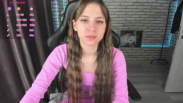 Snapshot of lasly_moon chatting on October 12, 2025, 12:12 am lasly moon online show from October 12, 2025, 12:12 am