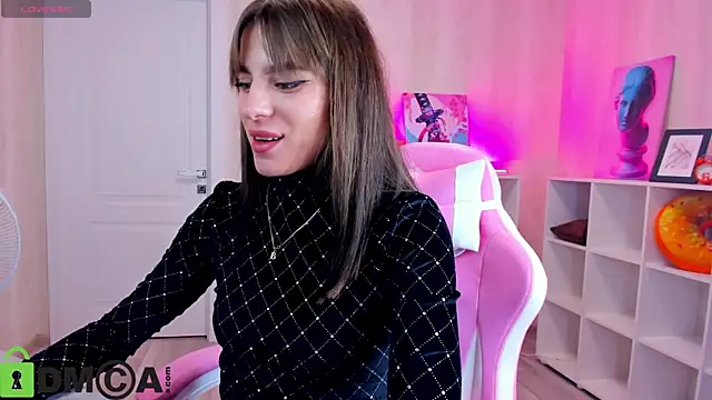 Snapshot of lasly_moon chatting on December 21, 2025, 12:46 am lasly moon online show from December 21, 2025, 12:46 am