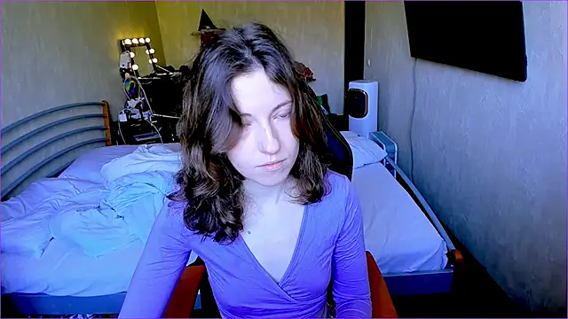 Agata in Wonderland online show from September 17, 2025, 8:49 am