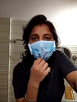 Snapshot of Love_Foreverr12 chatting on November 15, 2025, 11:14 am Love Foreverr12 online show from November 15, 2025, 11:14 am